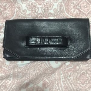 Matt & Nat clutch